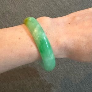 Emerald Green Lavender Jade jadeite bracelet bangle